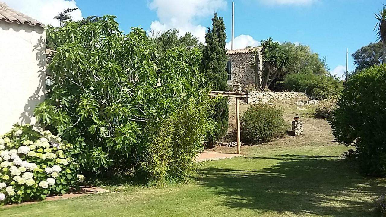 ホテルAgriturismo La Valletta サンタ・テレーザ・ガッルーラ エクステリア 写真