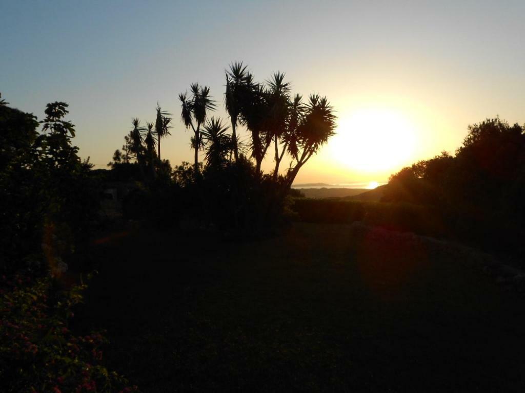 ホテルAgriturismo La Valletta サンタ・テレーザ・ガッルーラ エクステリア 写真