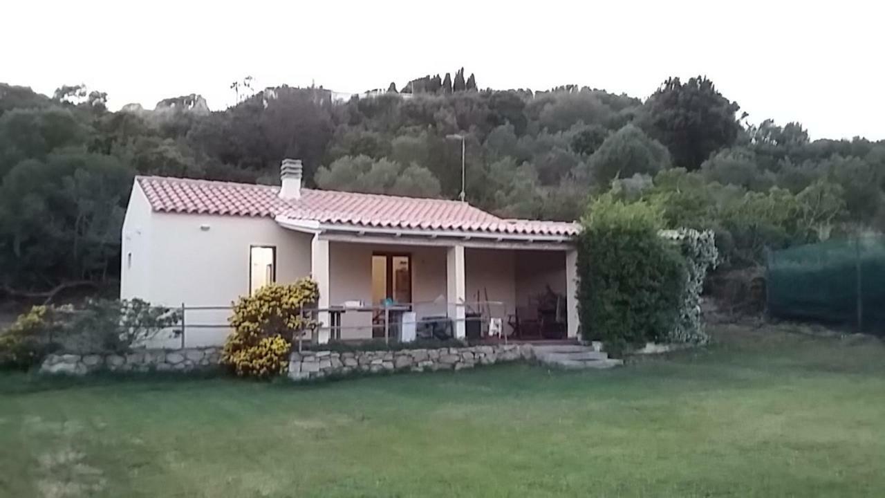 ホテルAgriturismo La Valletta サンタ・テレーザ・ガッルーラ エクステリア 写真